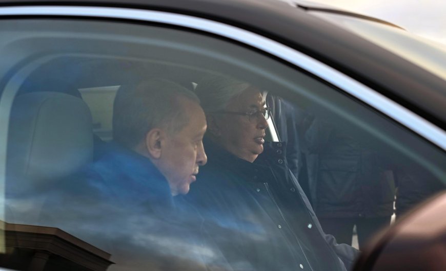 Ердоған Тоқаевқа су жаңа көлік сыйлады