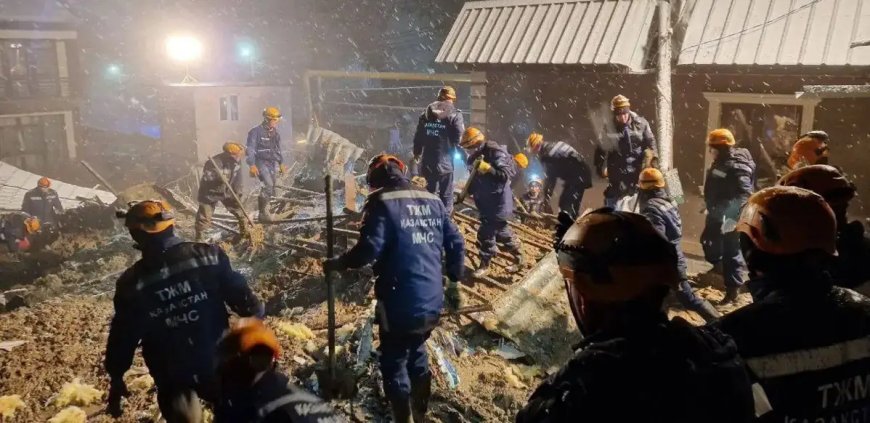 Алматы: 17 жастағы егіздер үйінді астында қалған