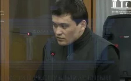 «Жеңгесінің бөлмесіне кіре алмаймын деді»: Байжанов қоңырау шалған дәрігер сотта куәгер болды