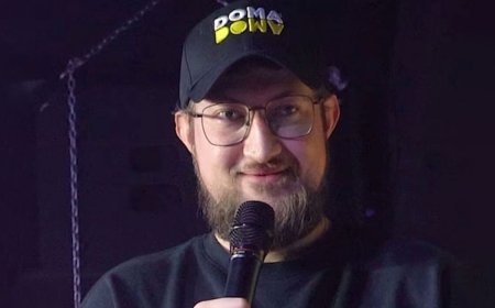 Әзіл айтамын деп қамауға алынған танымал комик бостандыққа шықты