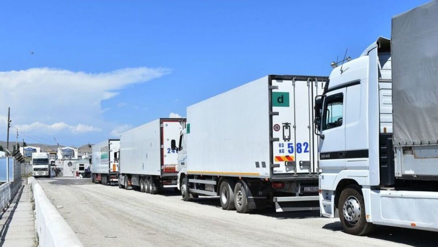 Қазақстан мен Қырғызстан жүргізушілері жаппай төбелесе кетті