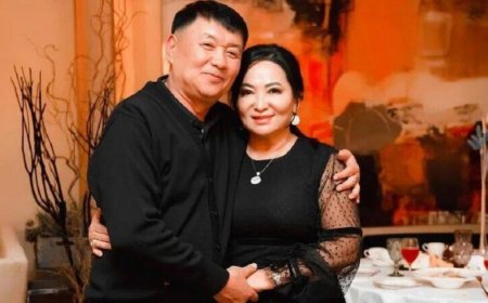 «Жас емессіңдер, ұят емес пе?»: Қайрат Нұртастың анасы күйеуі қалай еркелететінін айтты