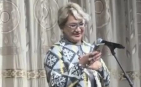 Консерватория ректоры құттықтау сөз сөйлеп тұрып боқтап жіберді