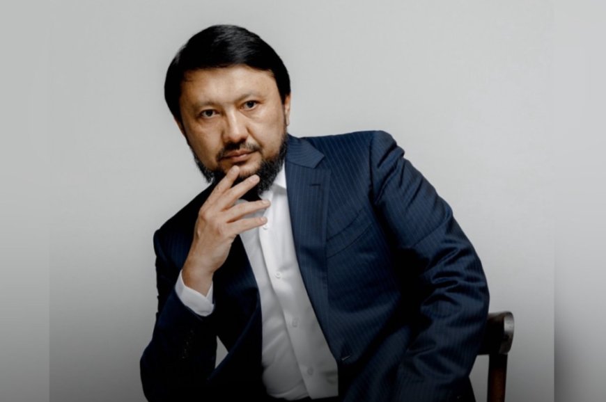 «Қайын ата дұрыс болуы керек»: Мұхамеджан Тазабек ене мен келін арасындағы кикілжіңді шешуге кірісті (ФОТО)