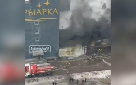 В Астане загорелся торгово-развлекательный центр