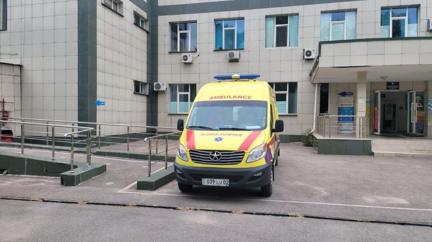 В Мерке 10 воспитанников детского центра попали в больницу, один в реанимации