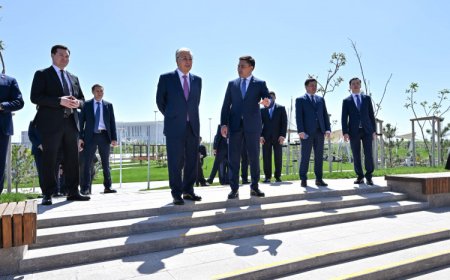 Президент посетил ряд объектов в Шымкенте и встретился с общественностью