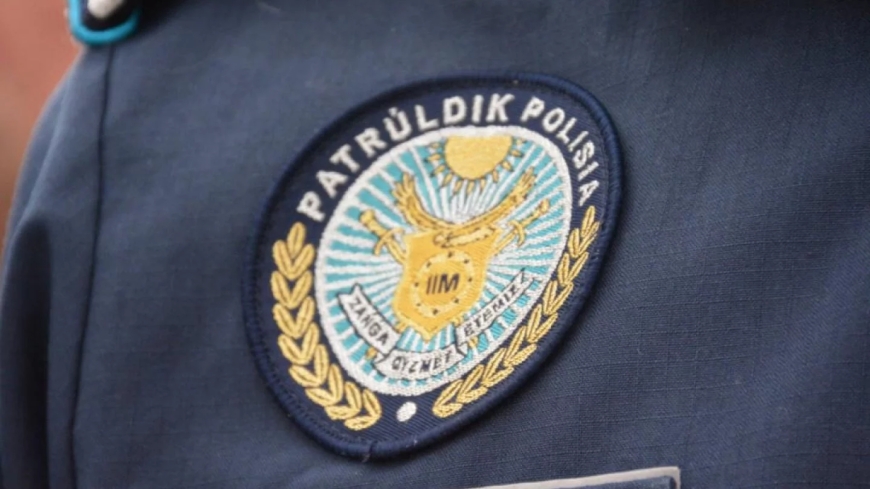Беларусь блогерінен ақша бопсалаған түркістандық полицейлер жұмыстан қуылды