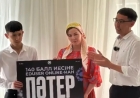 Выпускнику из Туркестанской области, набравшему 140 баллов на ЕНТ, вручили сертификат на квартиру