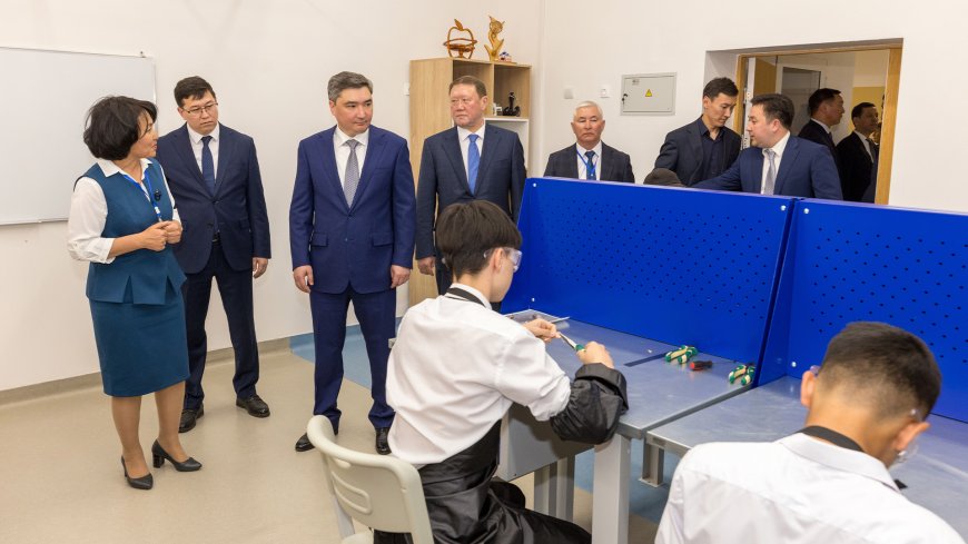 Премьер-министр посетил Костанайскую область