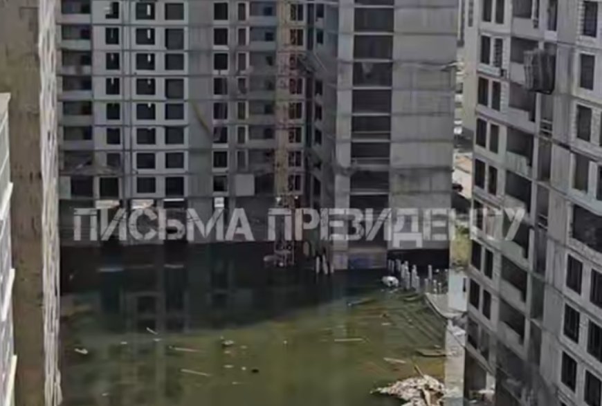 Астанадағы тұрғын үйлердің бірін 2-қабатқа дейін су басып қалған (ВИДЕО)