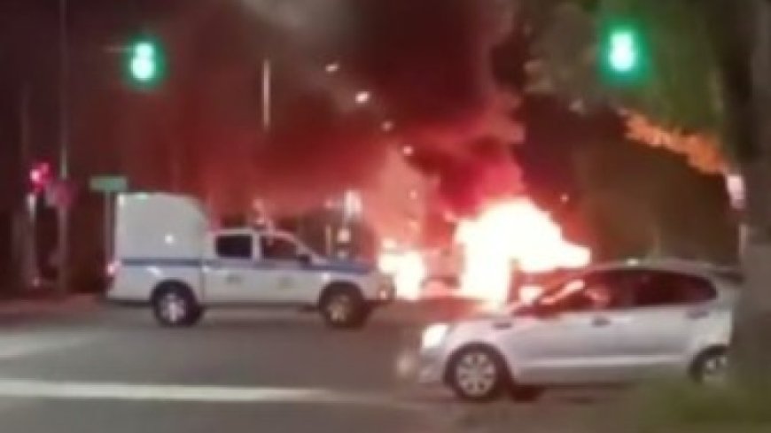 В Павлодаре в загоревшемся такси пострадали мать и двое детей