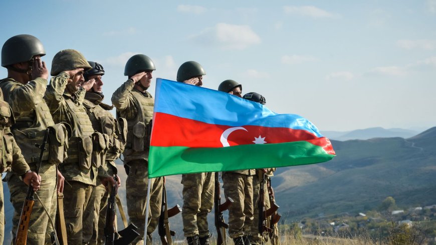 Азербайджанские военные отказались учиться на русском языке в Казахстане