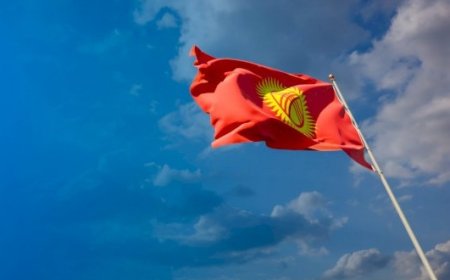 Мемлекет басшысы Қырғызстан халқын Тәуелсіздік күнімен құттықтады