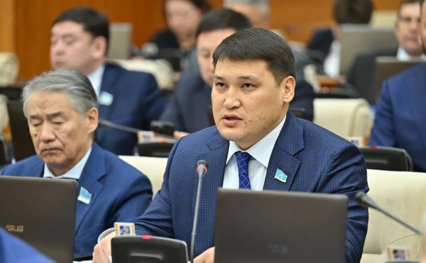 Шымкенттегі сотта Берденовтің оқ тиген жаралы денесі көрсетілді (ФОТО)