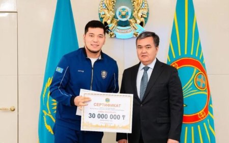 Астана әкімдігі бокстан әлем чемпиондарына 30 млн теңге берді