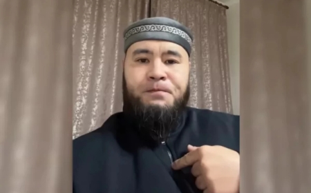 «Владимир Владимирович, сіз оларға өз орындарын көрсете аласыз ба?»: Блогер 3,9 жылға бас бостандығынан айырылды