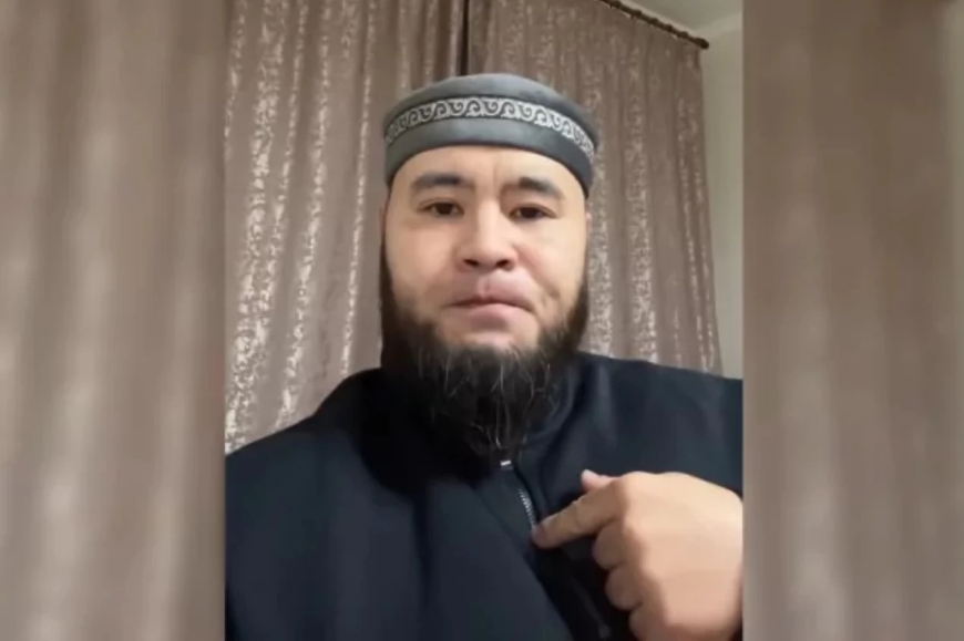 «Владимир Владимирович, сіз оларға өз орындарын көрсете аласыз ба?»: Блогер 3,9 жылға бас бостандығынан айырылды