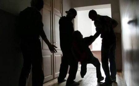 Жеті жасар баланың тілін кесіп алмақ болған: Павлодарда сұмдық оқиғаның мән-жайы белгілі болды