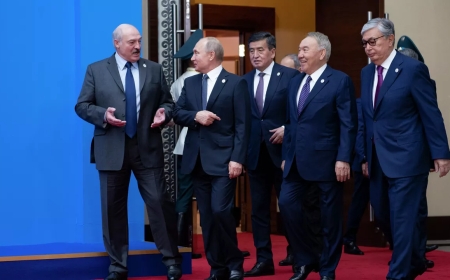Путин Тоқаев пен Назарбаевты Жаңа жылмен құттықтады