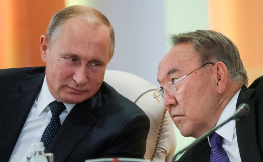 «Сүмеңдеген жүріс»: Депутат Нұрсұлтан Назарбаевқа шетелге шығуға тыйым салуды ұсынды