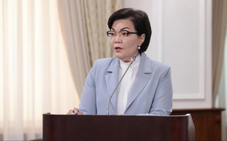 Тоқаев Еңбек және халықты әлеуметтік қорғау министрін қызметінен босатты