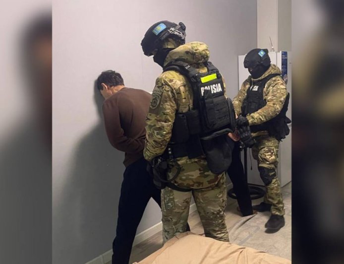 Полиция раскрыла разбой в Алматы по горячим следам