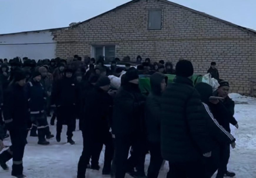 Атырауда жоғалған отбасы: Ерлі-зайыптылардың жерлеу рәсімі өтті