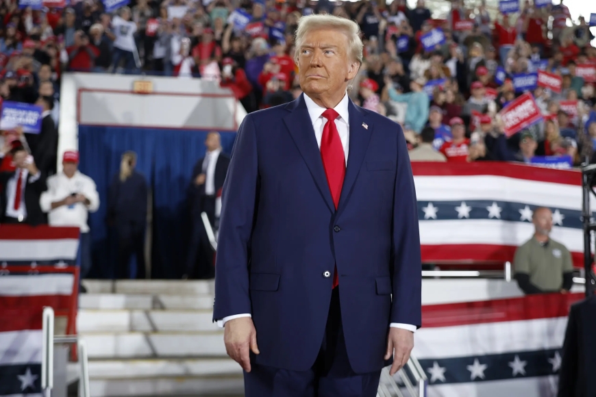 Дональд Трамп өзін Венесуэланың президенті деп жариялады (ФОТО)