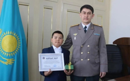 БҚО-да 9 жастағы бала үйіндегі өрт кезінде  екі інісін аман алып қалды