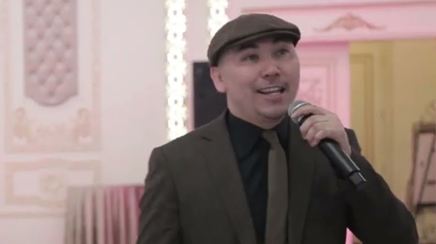 Қарғыс жаударып жатыр: Қажылыққа барып елге қайта алмай қалған асаба үн қатты