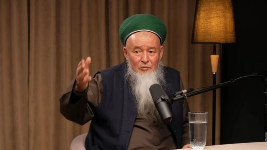 «Әйелімді шәкіртіме үйлендірдім»: Имам мен журналист айыппұл арқалады