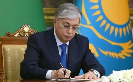Тоқаев Шахановтың қайтыс болуына байланысты көңіл айтты