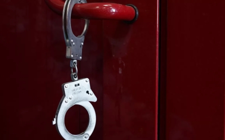 Ақтөбеде ойдан шығарылған қарызды талап еткен 7 адам ұсталды
